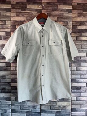 EUC Wrangler Short Sleeve Button-Down Shirt in Sage Green Large Comfort Flex